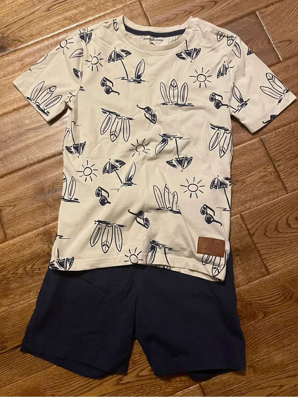 Tommy Bahama Boys Size M (7/8) 2 Piece Surf Print Tee & Shorts Set